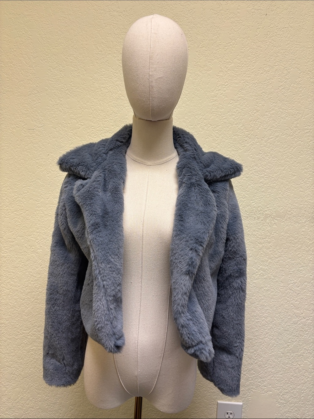 Plush Gray Faux Fur Teddy Jacket - Cozy Cropped Coat